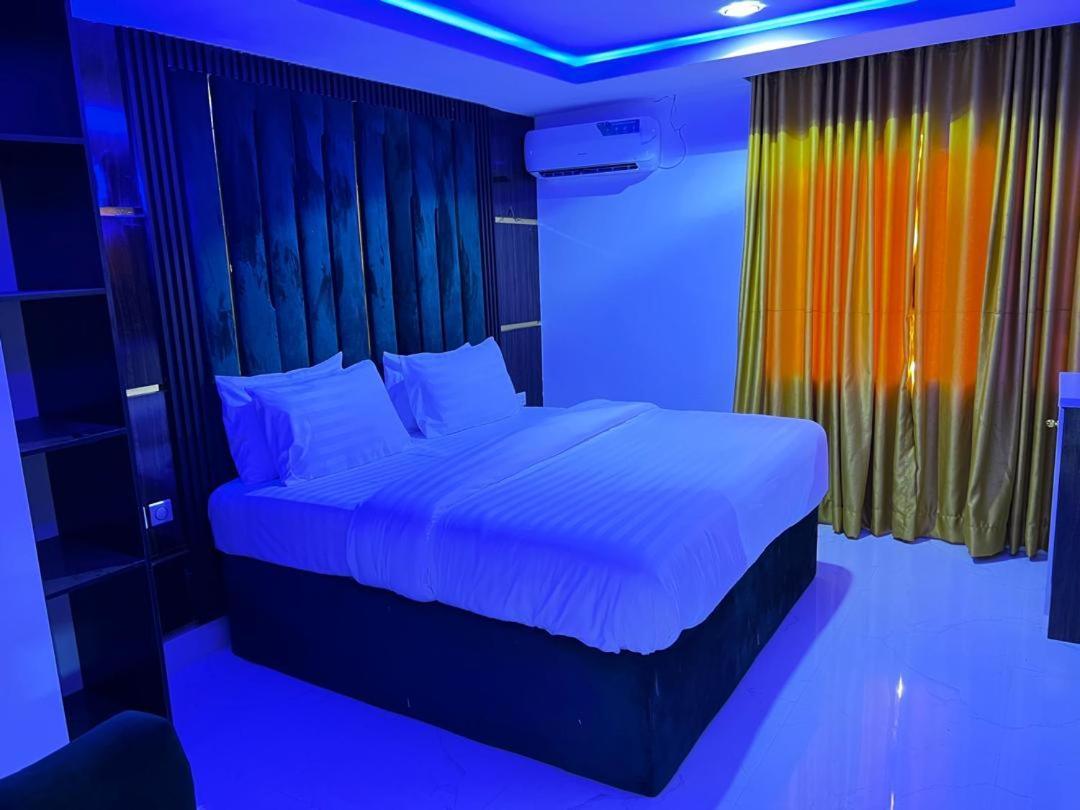 Villa Palazzo Hotel 2 อีเคจา ภายนอก รูปภาพ