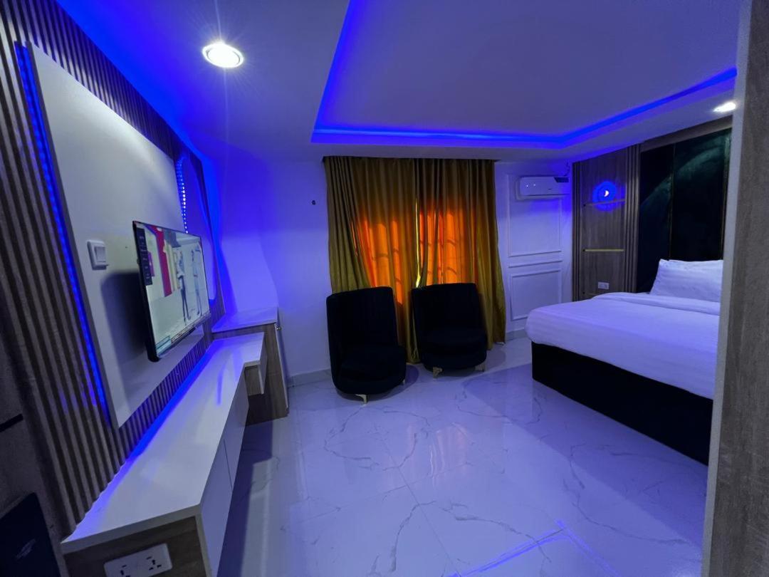 Villa Palazzo Hotel 2 อีเคจา ภายนอก รูปภาพ